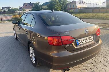 Седан Volkswagen Jetta 2013 в Хмельницькому