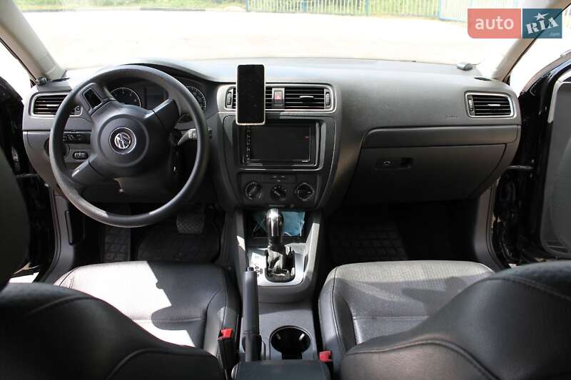 Седан Volkswagen Jetta 2014 в Харькове