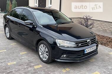 Седан Volkswagen Jetta 2016 в Києві