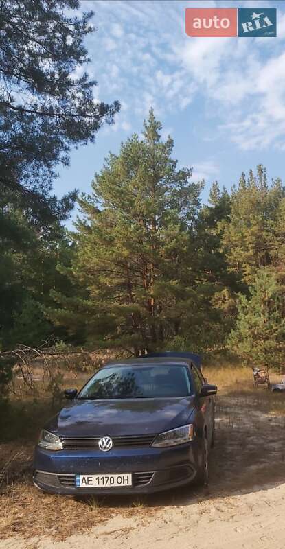Седан Volkswagen Jetta 2011 в Днепре