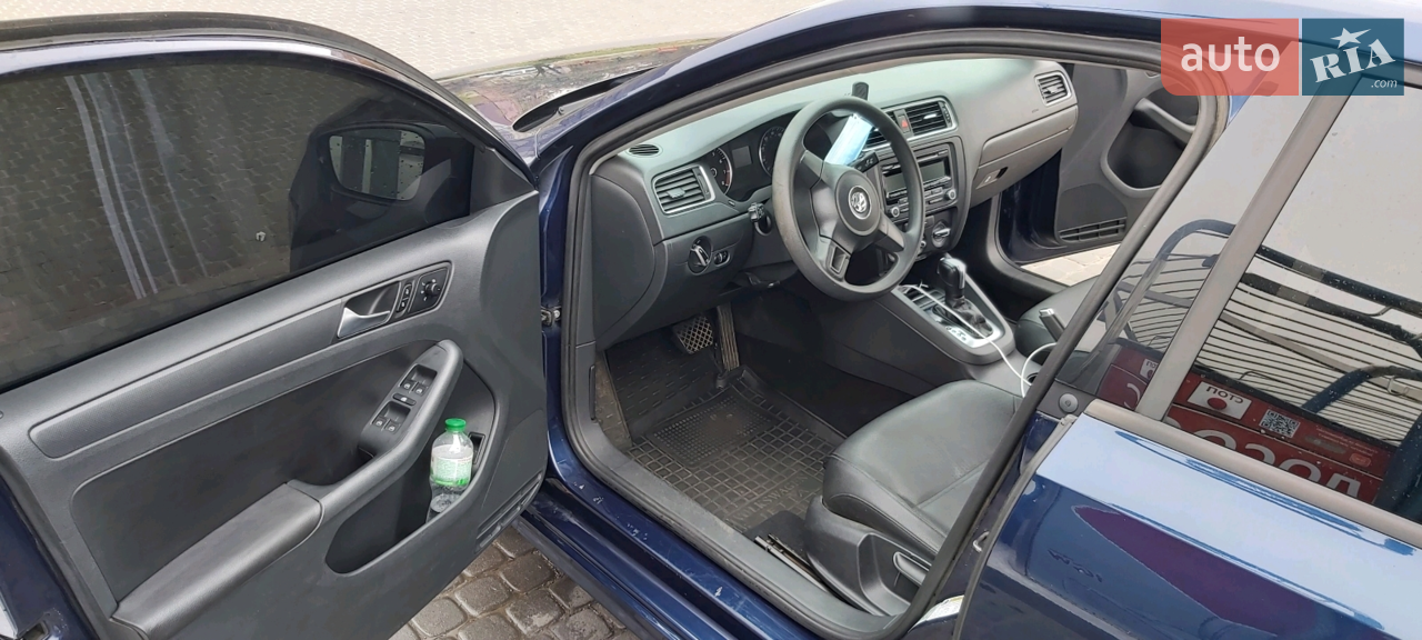 2011 Volkswagen Jetta - мініатюра 3