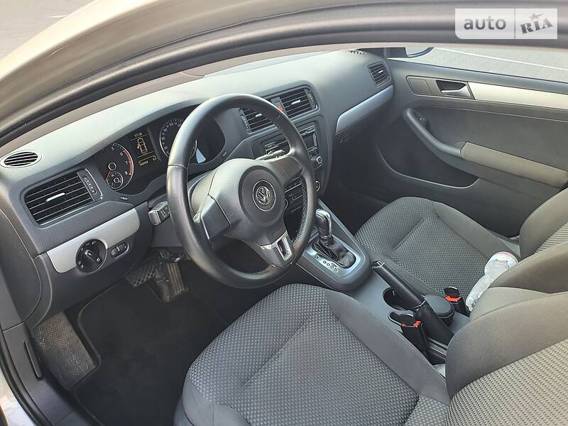 Седан Volkswagen Jetta 2011 в Києві