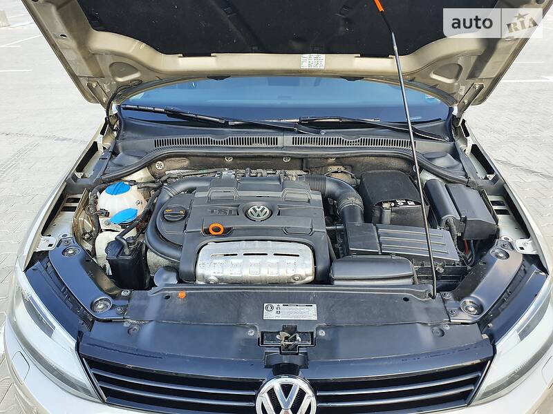 Седан Volkswagen Jetta 2011 в Києві