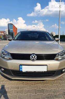 Седан Volkswagen Jetta 2011 в Києві