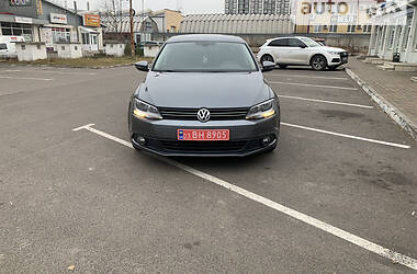 Седан Volkswagen Jetta 2011 в Луцке