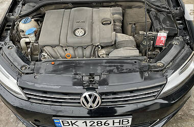 Седан Volkswagen Jetta 2013 в Ровно
