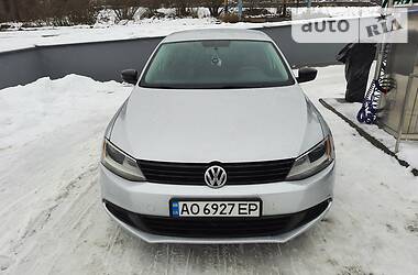 Седан Volkswagen Jetta 2014 в Воловцю