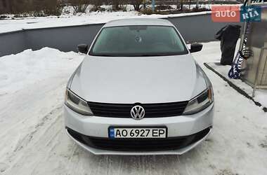 Седан Volkswagen Jetta 2014 в Воловце