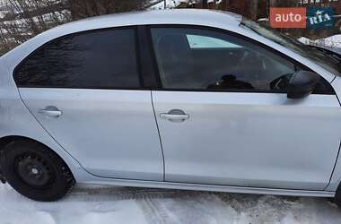 Седан Volkswagen Jetta 2014 в Воловце