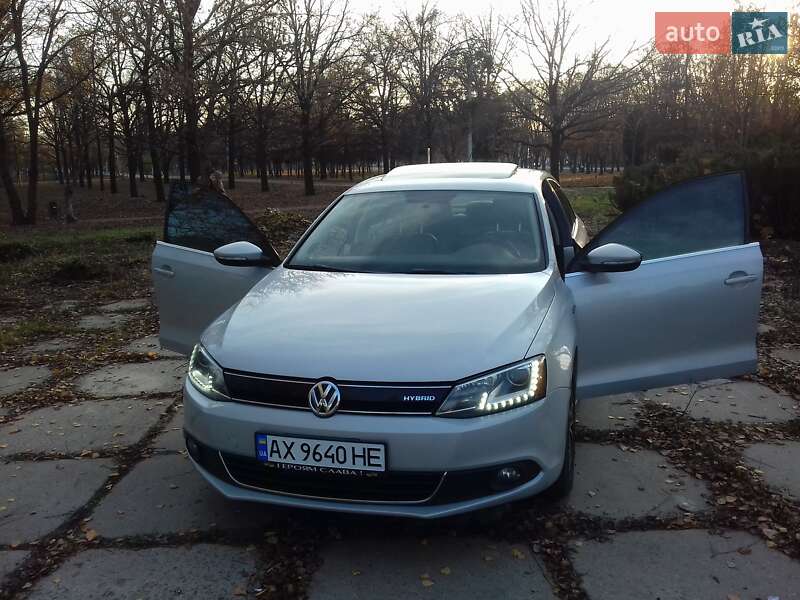 Седан Volkswagen Jetta 2013 в Харькове