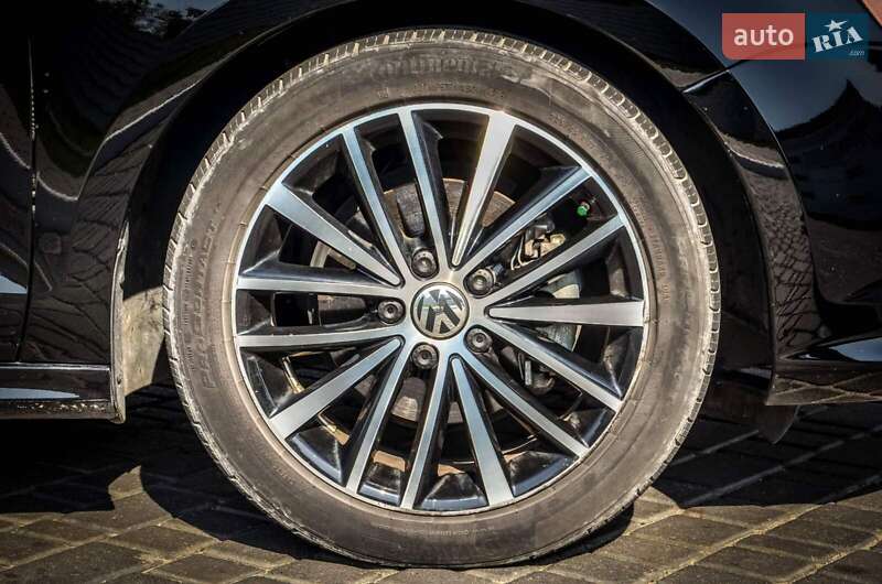 Седан Volkswagen Jetta 2016 в Николаеве