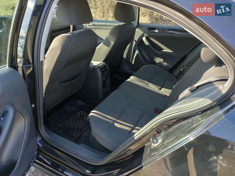 Седан Volkswagen Jetta 2011 в Ізяславі