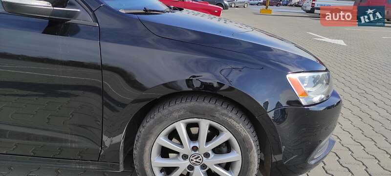 Седан Volkswagen Jetta 2011 в Черновцах