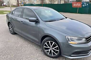 Седан Volkswagen Jetta 2015 в 
