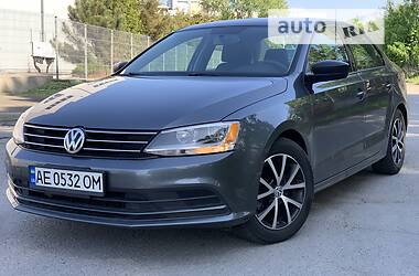 Седан Volkswagen Jetta 2015 в 
