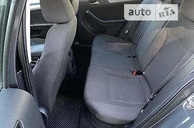 Седан Volkswagen Jetta 2015 в 