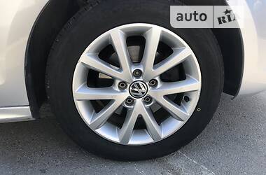 Седан Volkswagen Jetta 2012 в 
