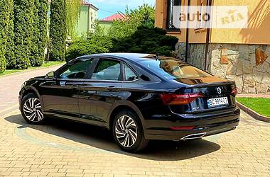 Седан Volkswagen Jetta 2018 в 