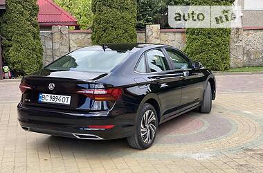 Седан Volkswagen Jetta 2018 в 