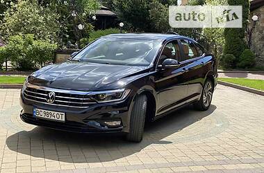Седан Volkswagen Jetta 2018 в 