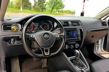 Седан Volkswagen Jetta 2016 в Чернігові