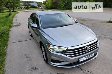 Седан Volkswagen Jetta 2019 в Днепре