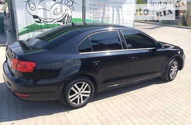 Седан Volkswagen Jetta 2012 в Івано-Франківську