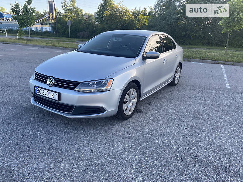 Седан Volkswagen Jetta 2013 в Львове