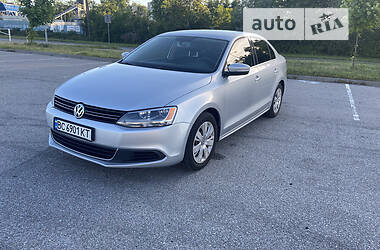 Седан Volkswagen Jetta 2013 в Львове