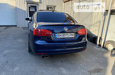 Седан Volkswagen Jetta 2014 в Кропивницком