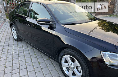 Седан Volkswagen Jetta 2011 в Ивано-Франковске