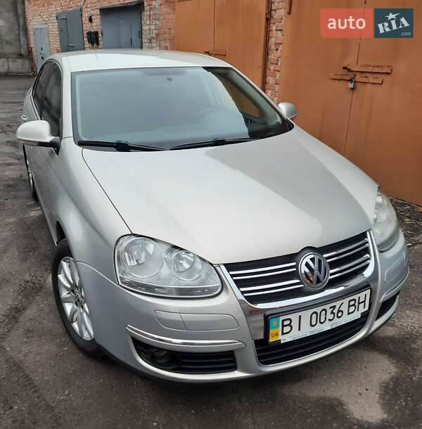 Седан Volkswagen Jetta 2010 в Полтаві