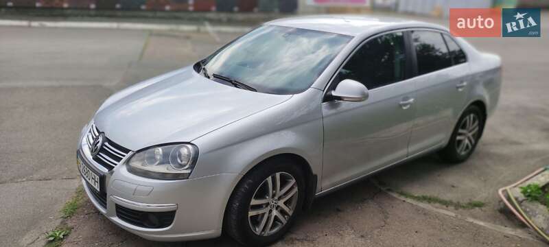 Седан Volkswagen Jetta 2009 в Києві