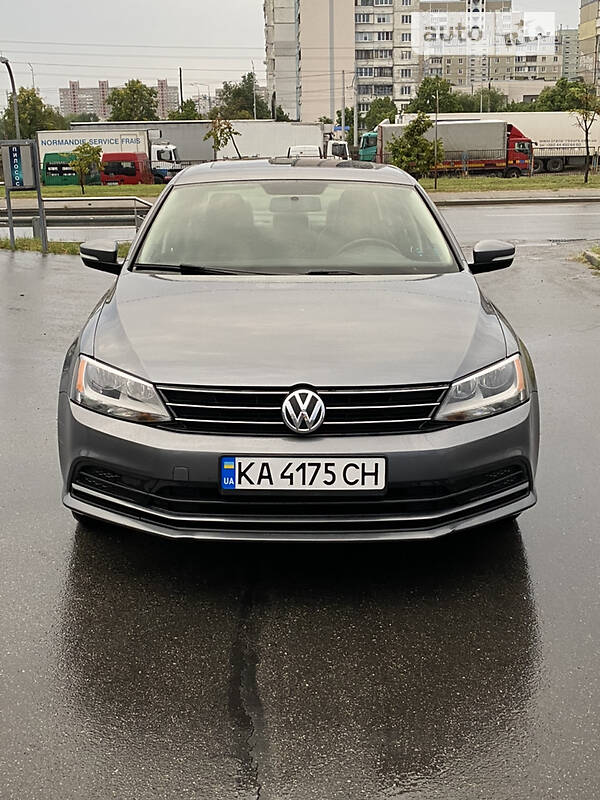 Хэтчбек Volkswagen Jetta 2015 в Киеве