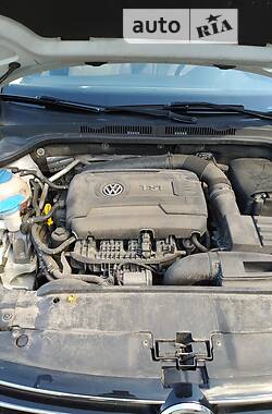 Седан Volkswagen Jetta 2015 в 