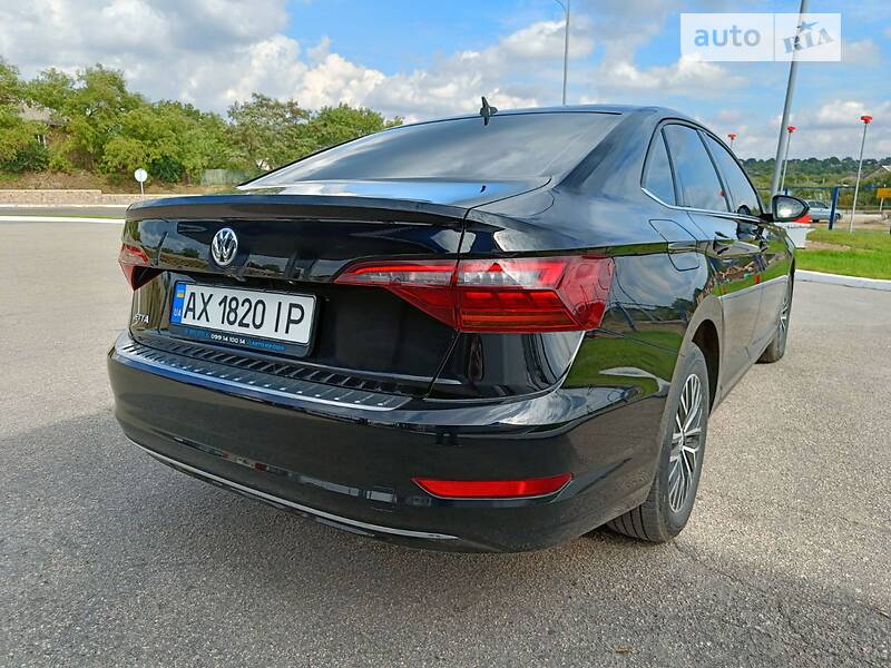 Седан Volkswagen Jetta 2019 в Харькове