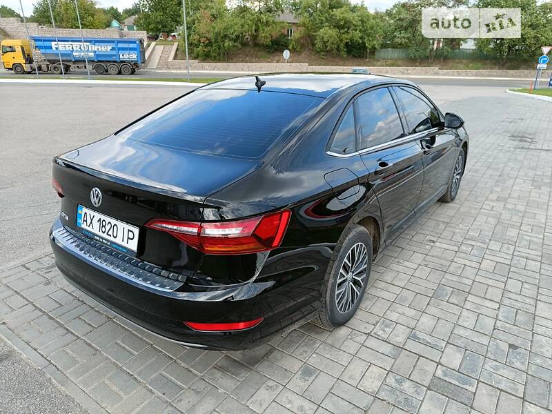 Седан Volkswagen Jetta 2019 в Харькове