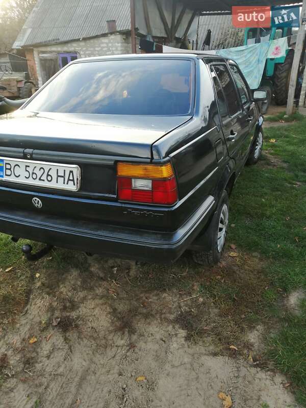 Седан Volkswagen Jetta 1988 в Шацке