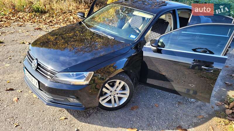 Седан Volkswagen Jetta 2015 в Виннице