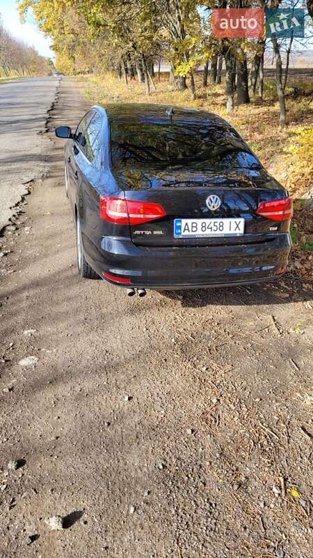 Седан Volkswagen Jetta 2015 в Виннице