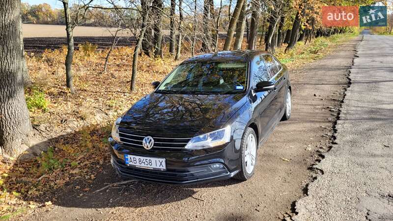 Седан Volkswagen Jetta 2015 в Виннице