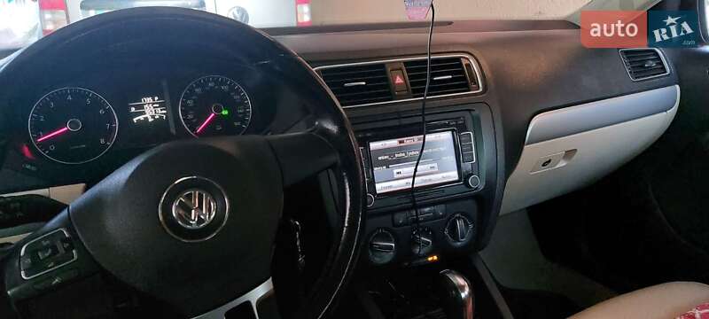 Седан Volkswagen Jetta 2014 в Снятині