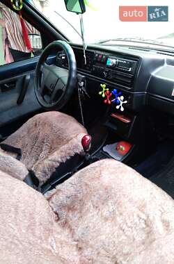 Седан Volkswagen Jetta 1985 в 