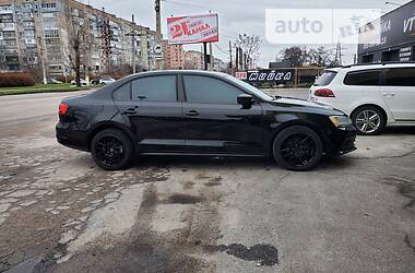 Седан Volkswagen Jetta 2015 в Кропивницком