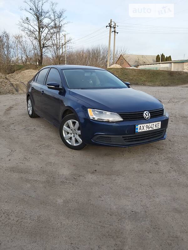 Седан Volkswagen Jetta 2013 в Харькове