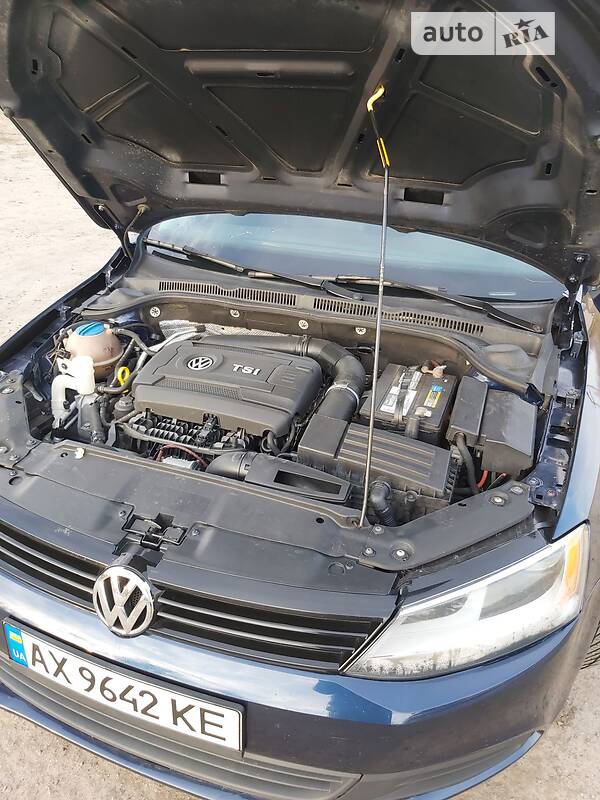 Седан Volkswagen Jetta 2013 в Харькове