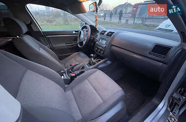 Седан Volkswagen Jetta 2006 в Львове