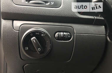 Хэтчбек Volkswagen Jetta 2005 в 
