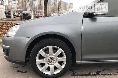 Седан Volkswagen Jetta 2008 в Києві