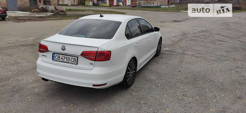 Седан Volkswagen Jetta 2015 в Пирятине